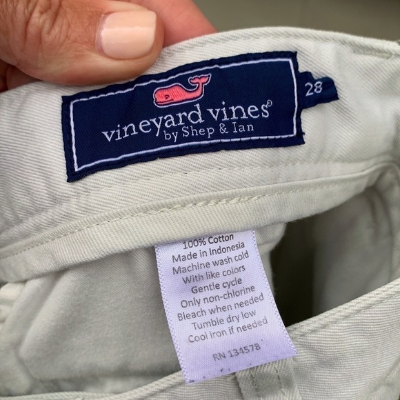 VINEYARD vines by Shep & Ian Mens 9 Inch Club Shorts - Picture 7 of 8